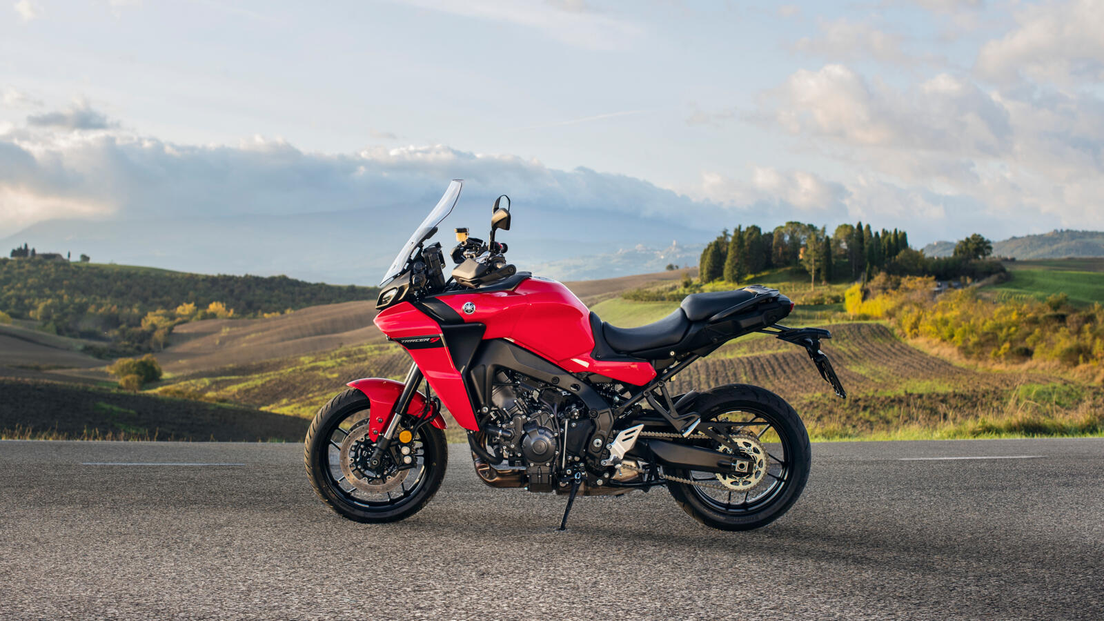 2021 YAM MT09TR EU VRSK STA 002 03 Preview