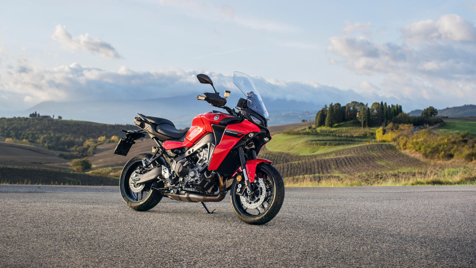 2021 YAM MT09TR EU VRSK STA 004 03 Preview