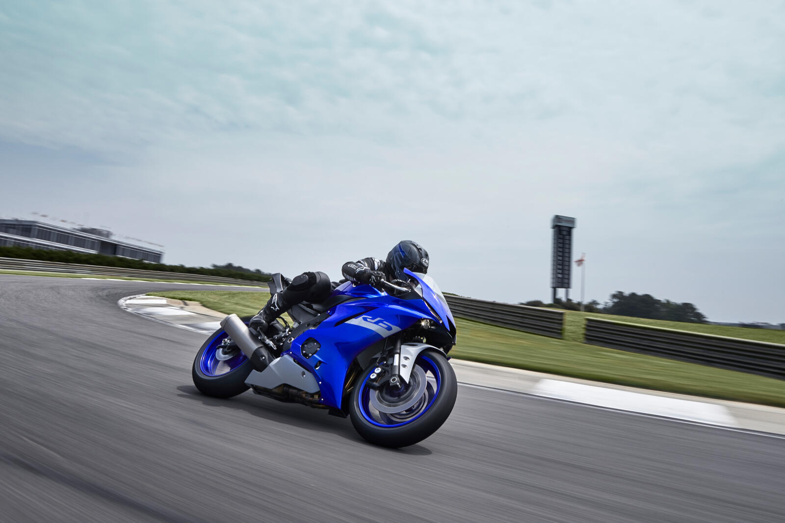 2021 YAM YZFR6RACE EU DPBMC ACT 002 03 Preview