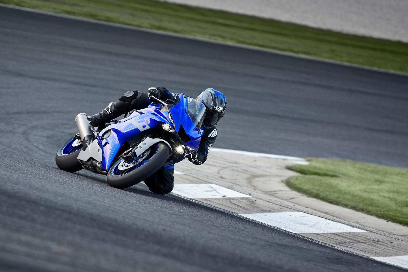 2021 YAM YZFR6RACE EU DPBMC ACT 005 03 Preview