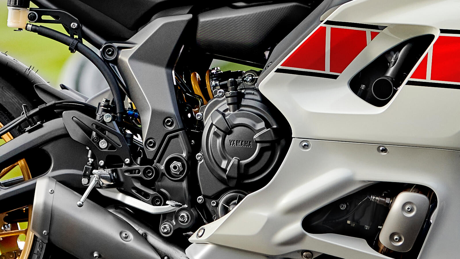 2022 YAM YZF700R7SV EU SW DET 005 03 Preview