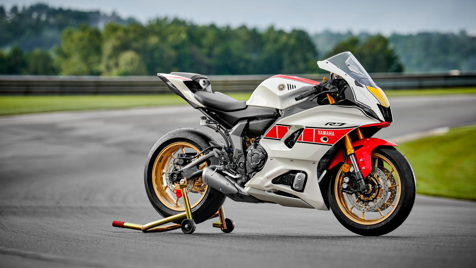 2022 YAM YZF700R7SV EU SW STA 002 03 Preview