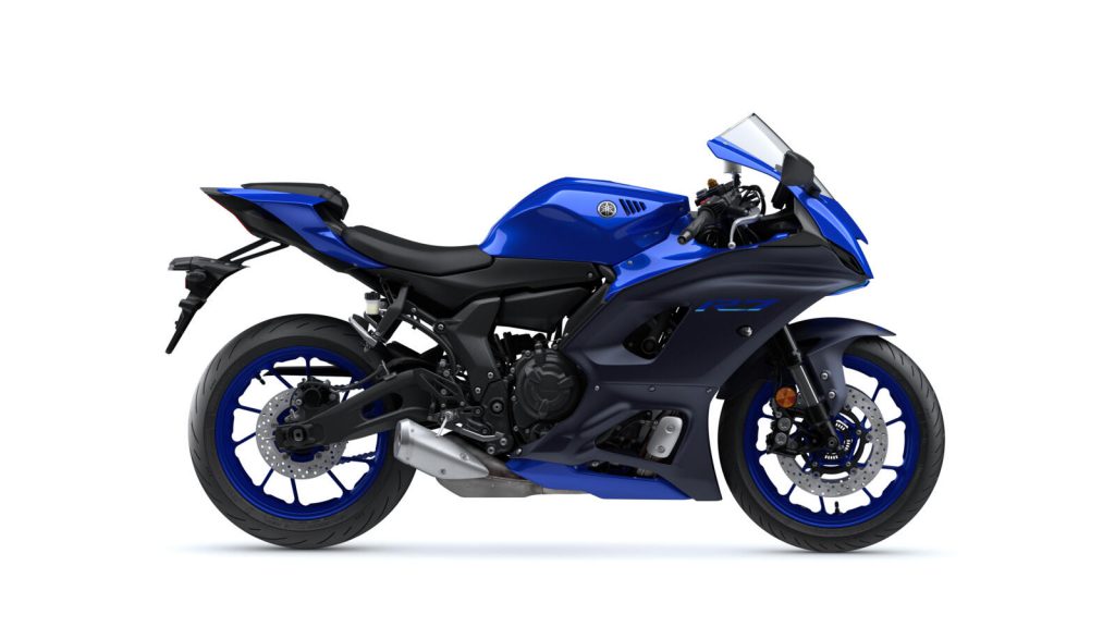 2022 YAM YZF700R7 EU DPBMC STU 002 03 Preview