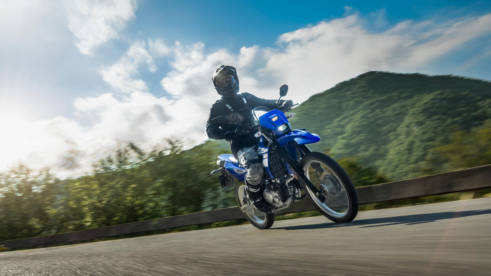 2026 Yamaha WR125 EU Icon Blue Action 017 03